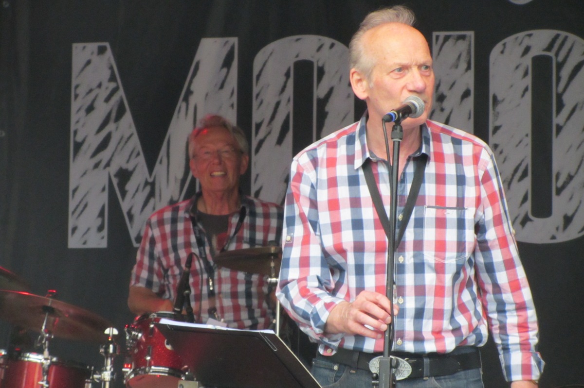 F 2016 07 16 05 LP Rathausplatz.JPG