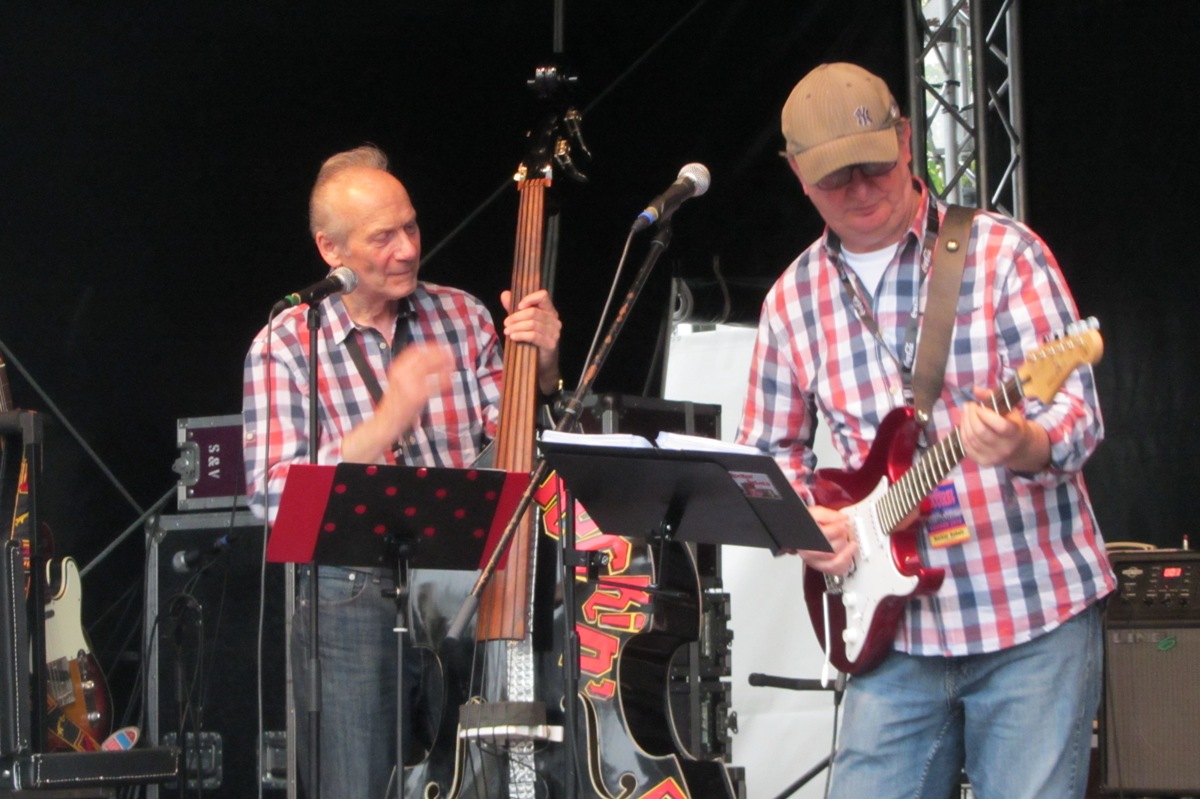 F 2016 07 16 10 LP Rathausplatz.JPG