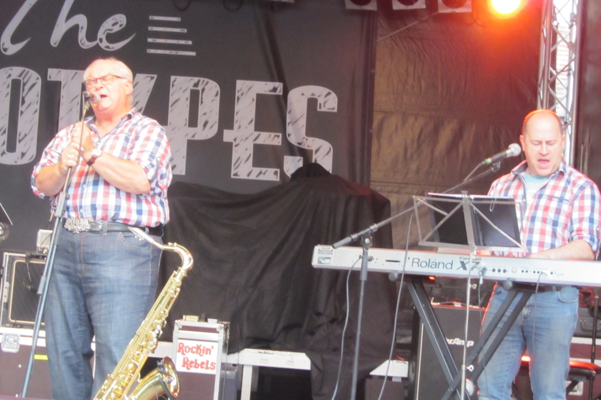F 2016 07 16 11 LP Rathausplatz.JPG