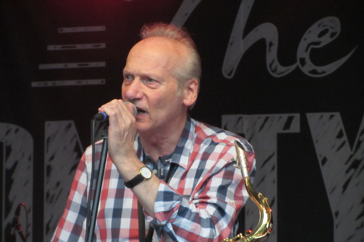 F 2016 07 16 12 LP Rathausplatz.JPG